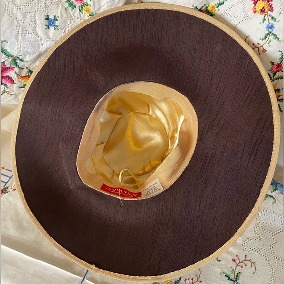 SOLD!! VINTAGE GIOVANNIO WIDE BRIM FASCINATOR HAT - Picture 2 of 9